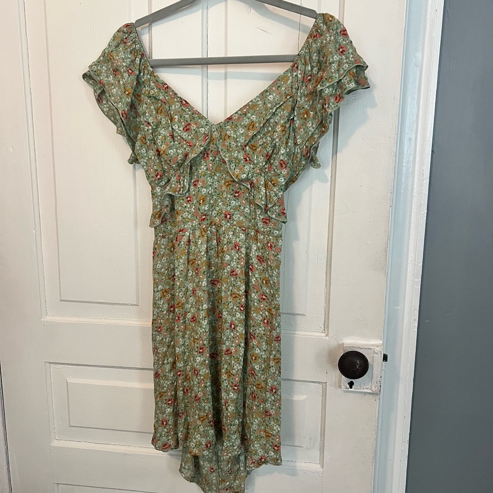 Chic Floral Off-Shoulder Mini Dress